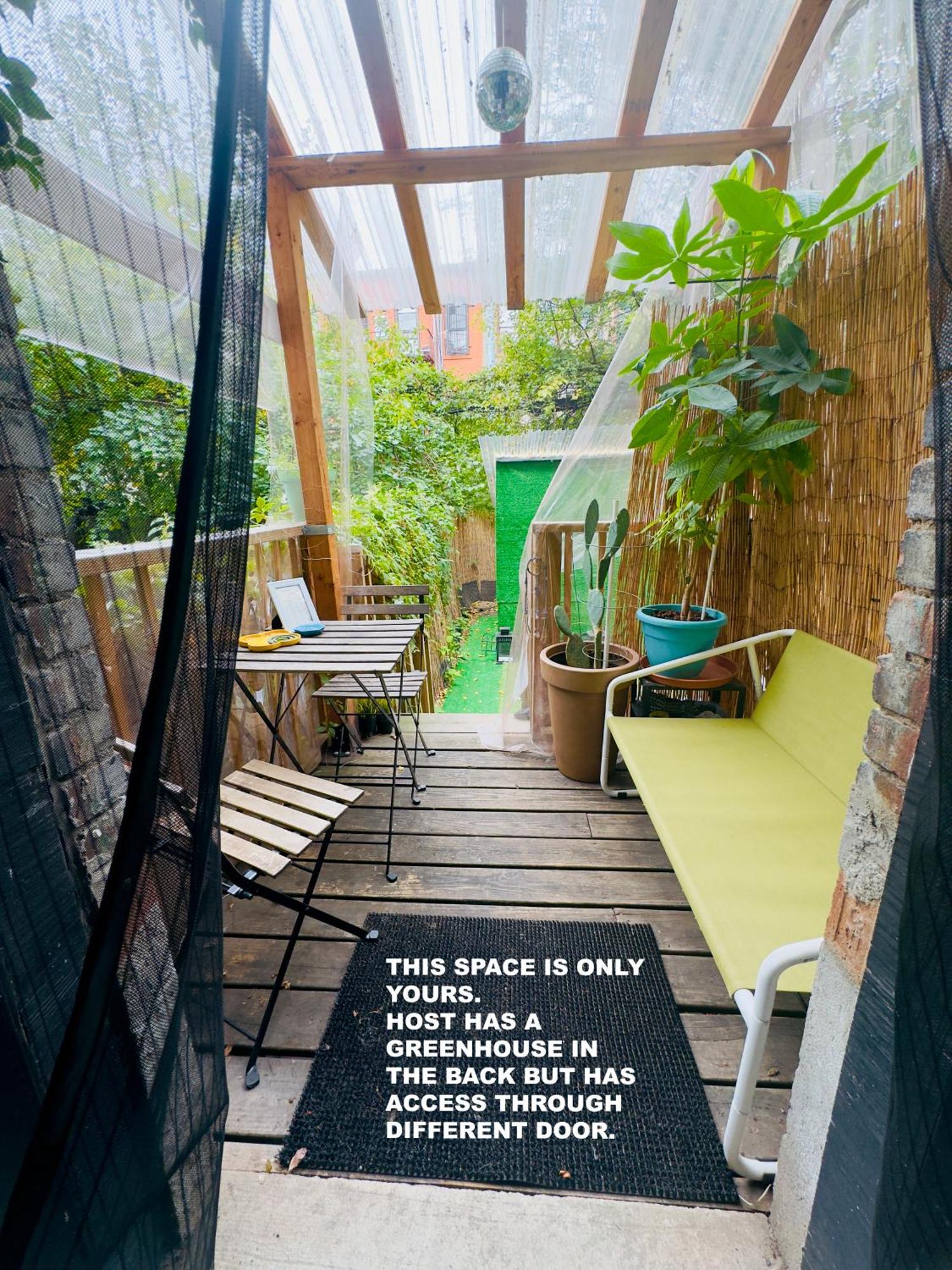 Habitación en casa particular Private With Private Bathroom And Backyard